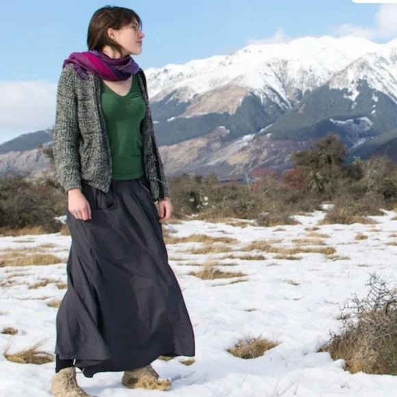 Macabi Hiking and Travel Skirt Black L - Picture 1 of 8